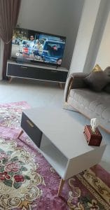⁦طقم قطعتين ترابيزة قهوة و ترابيزة تلفزيون 150- أبيض مع رمادى - TV021⁩ - الصورة ⁦3⁩