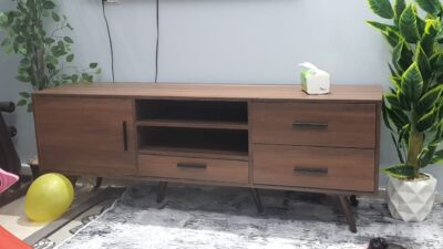 ⁦ترابيزة شاشه مقاس 160*40*60 بني - كود -TV-6656⁩ - الصورة ⁦2⁩